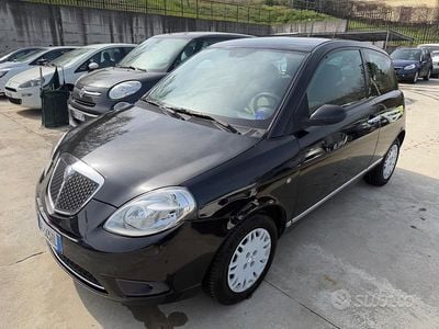 Usata Lancia Ypsilon 75 CV (55 kW) 2007 Nero Utilitaria