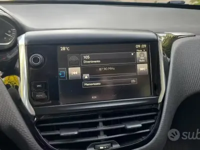Usata Peugeot 2008 99 CV (72 kW) 2015 Nero SUV