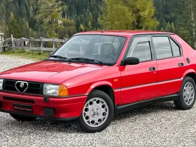 Usata Alfa Romeo 33 Quadrifoglio Verde 105 CV (77 kW) 1985 Rosso Berlina