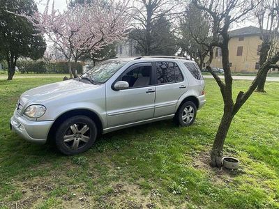 Usata Mercedes ML270 Classic 163 CV (119 kW) 2004 Grigio SUV