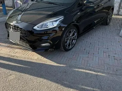 Usata Ford Fiesta ST-Line 120 CV (88 kW) 2018 Nero Utilitaria