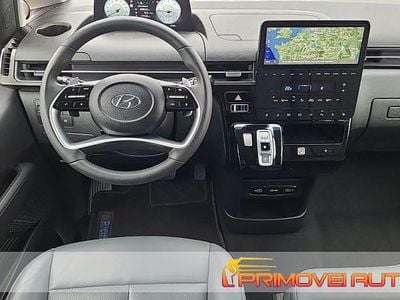 Usata Hyundai Staria 2023 Grigio Monovolume