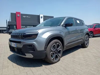 Nuova Jeep Avenger EV Summit 114 kW (156 CV) 2025 Argento SUV
