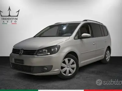Usata VW Touran Comfortline 105 CV (77 kW) 2011 Grigio Monovolume