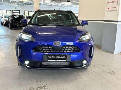 Usata Toyota Yaris Cross Lounge 92 CV (67 kW) 2024 Juniper blu SUV