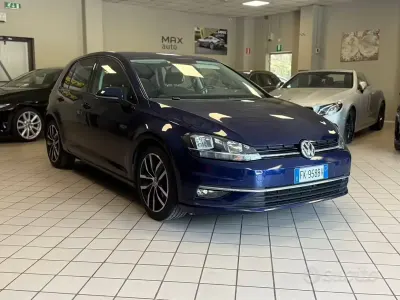 Usata VW Golf VII Business 116 CV (85 kW) 2017 Blu Berlina