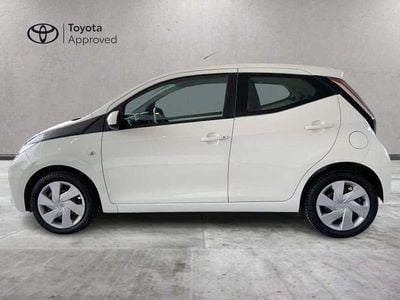 Usata Toyota Aygo X-play 69 CV (50 kW) 2015 Bianco Utilitaria