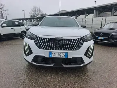 Usata Peugeot 2008 Allure 101 CV (74 kW) 2024 Bianco SUV