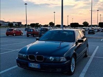 BMW 525