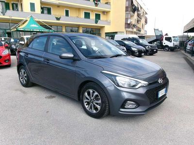 Usata Hyundai i20 75 CV (55 kW) 2019 Grigio Utilitaria