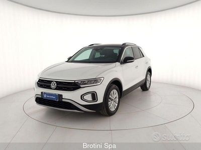 Usata VW T-Roc Life 110 CV (80 kW) 2022 Bianco SUV