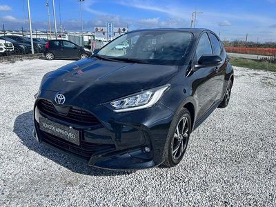 Usata Toyota Yaris Hybrid Trend 92 CV (67 kW) 2024 Nero Berlina