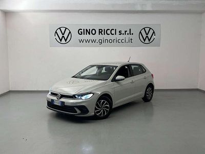 Beige Usata 2023 VW Polo Life Berlina | 16.900 € (Buon prezzo)