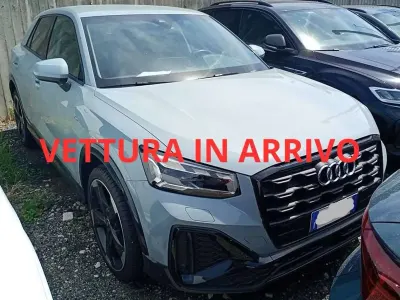 Usata Audi Q2 S-Line 150 CV (110 kW) 2023 Grigio freccia effetto perla SUV