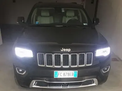 Usata Jeep Grand Cherokee Overland 250 CV (183 kW) 2015 Nero SUV