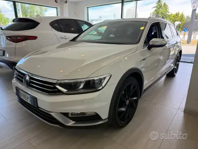 Usata VW Passat Alltrack 190 CV (139 kW) 2018 Bianco Station wagon