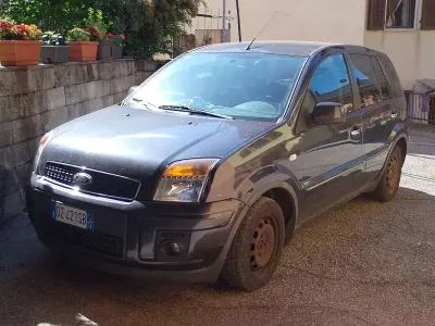 Usata Ford Fusion 80 CV (58 kW) 2009 Nero Utilitaria