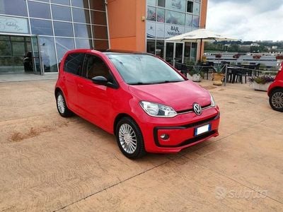 Usata VW up! Move 60 CV (44 kW) 2017 Rosso Utilitaria