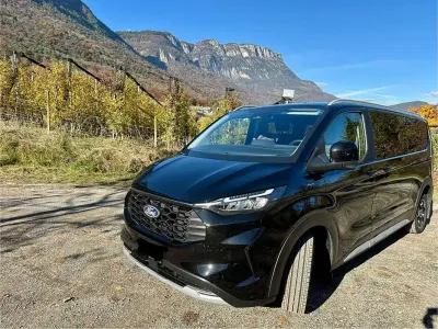 Usata Ford Tourneo Active 170 CV (125 kW) 2025 Nero Monovolume