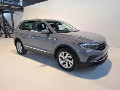 Usata VW Tiguan Life 150 CV (110 kW) 2021 Grigio SUV