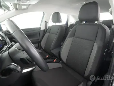 Usata VW Taigo Life 110 CV (80 kW) 2023 Reef blue SUV