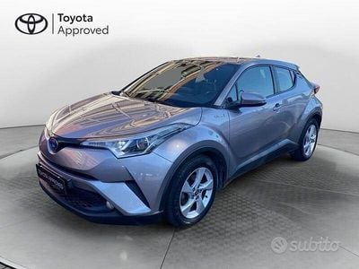 Usata Toyota C-HR Active 122 CV (89 kW) 2016 Grigio SUV