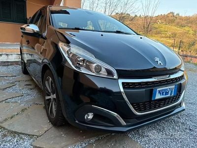 Usata Peugeot 208 75 CV (55 kW) 2015 Utilitaria