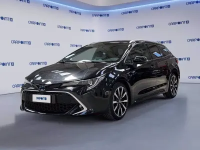 Usata Toyota Corolla Lounge 152 CV (111 kW) 2021 Nero Station wagon