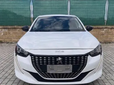 Usata Peugeot 208 GT-line 101 CV (74 kW) 2021 Bianco Utilitaria