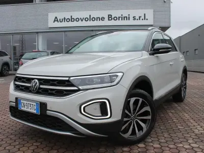 Usata VW T-Roc Style 110 CV (80 kW) 2023 Ascot grey / tetto nero SUV