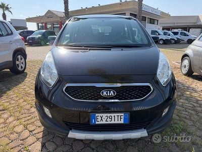 Usata Kia Venga 90 CV (66 kW) 2014 Nero Utilitaria