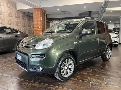 Usata Fiat Panda 4x4 S 95 CV (69 kW) 2016 Verde Utilitaria