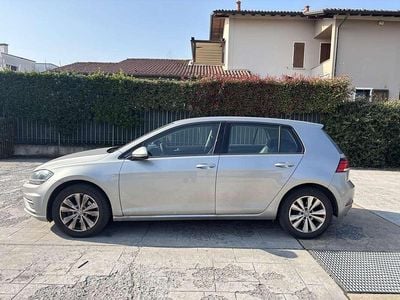 Usata VW Golf VII Comfortline 125 CV (91 kW) 2017 Grigio Berlina