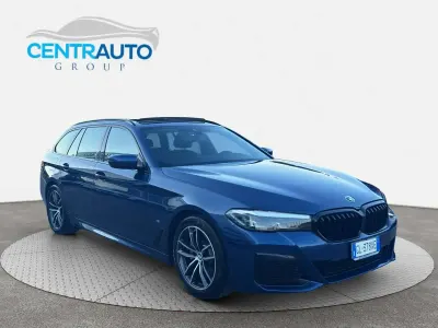 Usata BMW 520 Comfort Edition 190 CV (139 kW) 2022 Blu Berlina