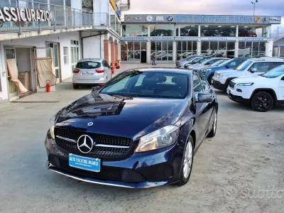Usata Mercedes A160 Business 90 CV (66 kW) 2018 Bluazzurro Utilitaria