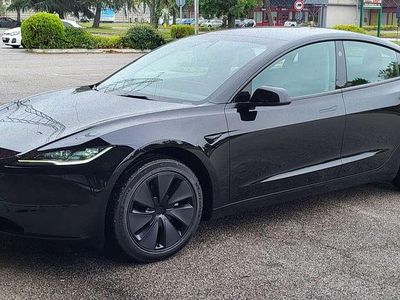 Nero Usata 2023 Tesla Model 3 RWD Berlina | 32.900 € (Buon prezzo)