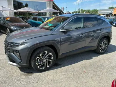 Nuova Hyundai Tucson 179 CV (131 kW) 2025 Grigio SUV