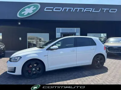 Usata VW Golf VII GTI 220 CV (161 kW) 2014 Bianco Berlina
