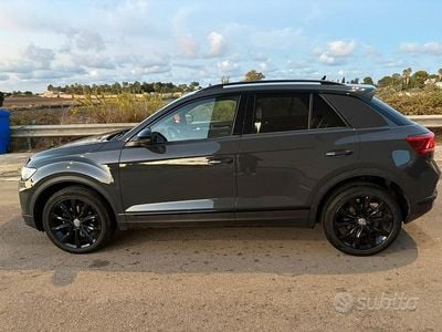 Usata VW T-Roc 116 CV (85 kW) 2020 Nero SUV