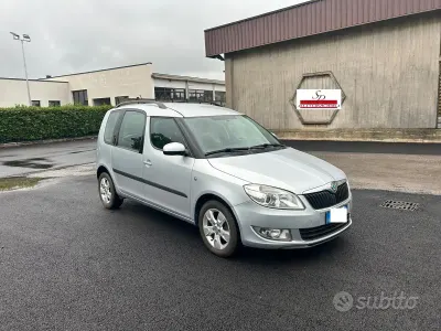 Usata Skoda Roomster Comfort 105 CV (77 kW) 2011 Grigio Monovolume