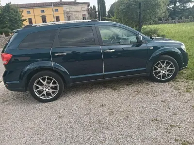 Usata Fiat Freemont Lounge 140 CV (102 kW) 2013 Bluazzurro SUV