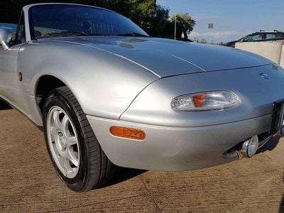 Usata Mazda MX5 131 CV (96 kW) 1995 Argento Cabrio