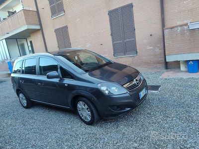 Usata Opel Zafira 150 CV (110 kW) 2012 Grigio Monovolume