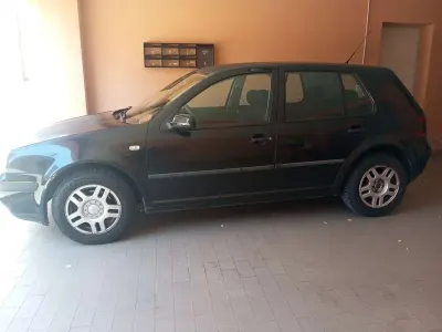 Usata VW Golf IV Comfortline 110 CV (80 kW) 2000 Berlina