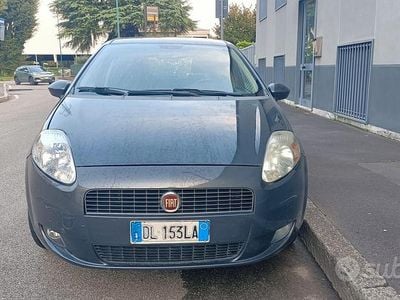Usata Fiat Grande Punto 65 CV (47 kW) 2007 Grigio Utilitaria