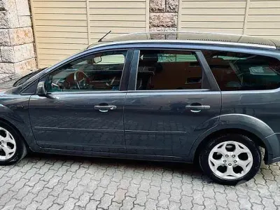 Occasion Ford Focus Style 110 ch (80 kW) 2007 Gris Break