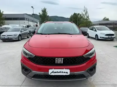 Occasion Fiat Tipo Cross 95 ch (69 kW) 2022 Rouge Berline