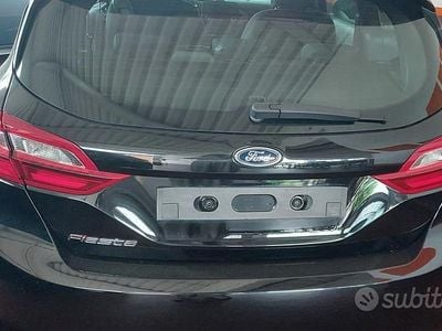 Usata Ford Fiesta 70 CV (51 kW) 2018 Nero Utilitaria