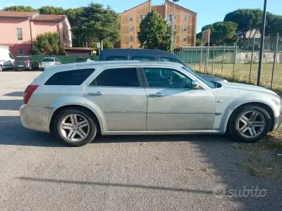 Usata Chrysler 300 218 CV (160 kW) 2006 Grigio Station wagon