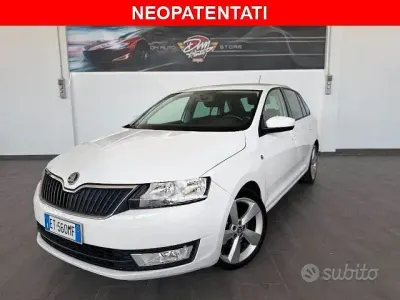 Usata Skoda Rapid Ambition 105 CV (77 kW) 2013 Bianco Utilitaria